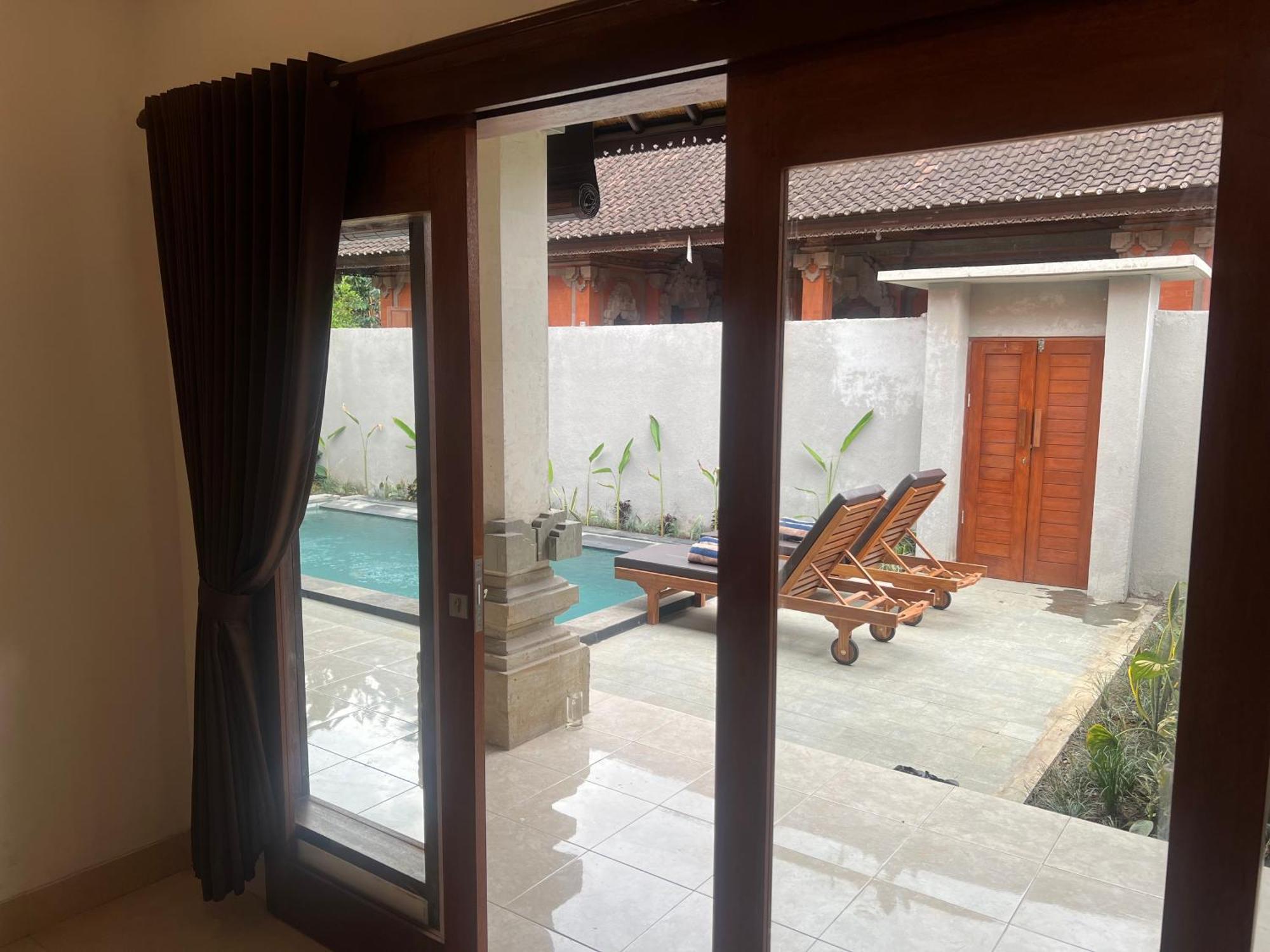 Dira House Pousada *